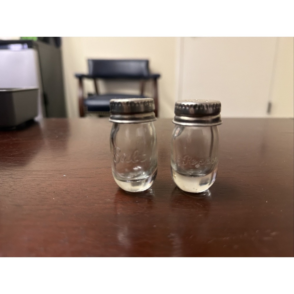 Small Miniature Mason Jar Style Salt And Pepper Shakers Kitchen Vintage Country